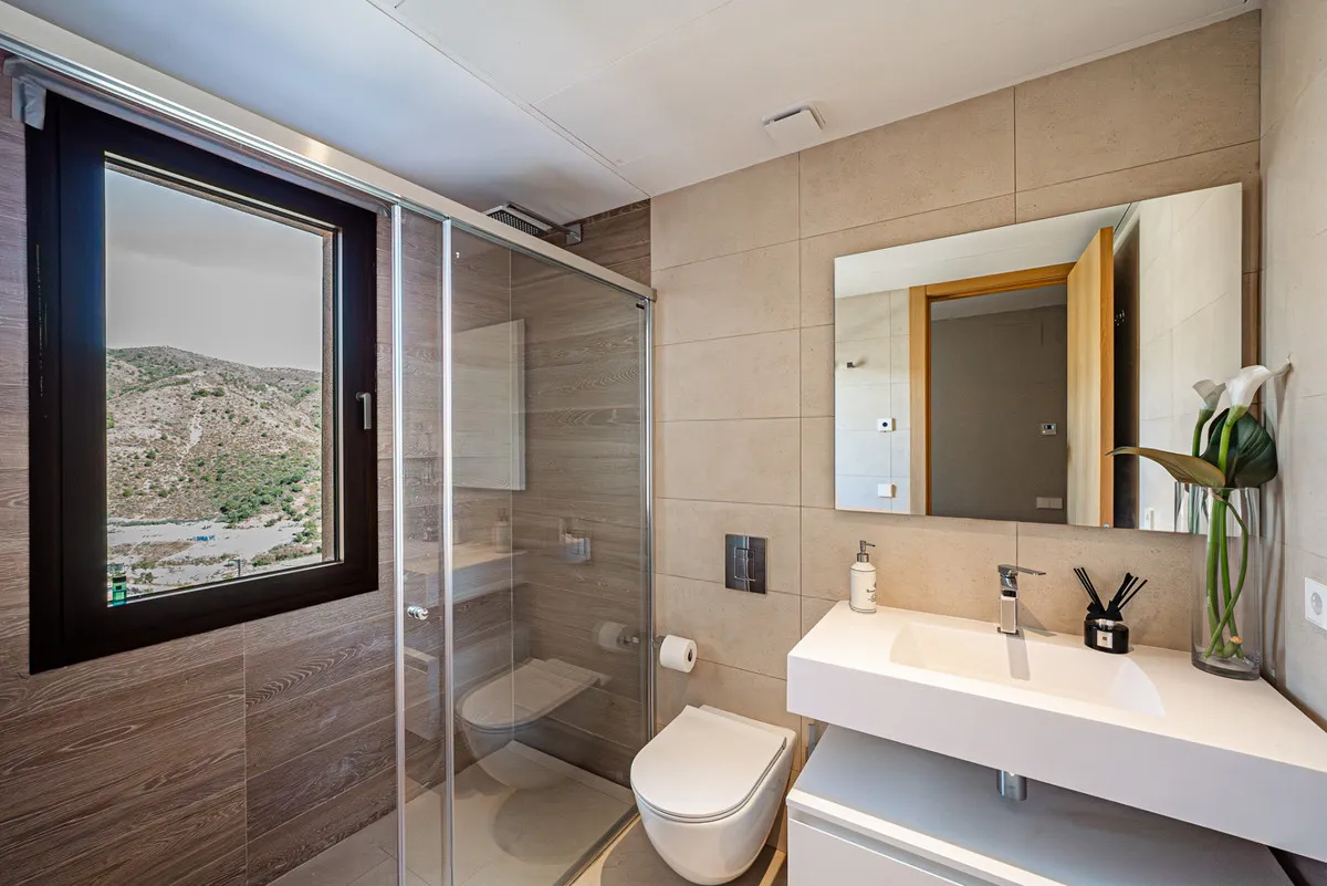 90d841dd-d82d-4524-8d4d-34bfcbb2c190