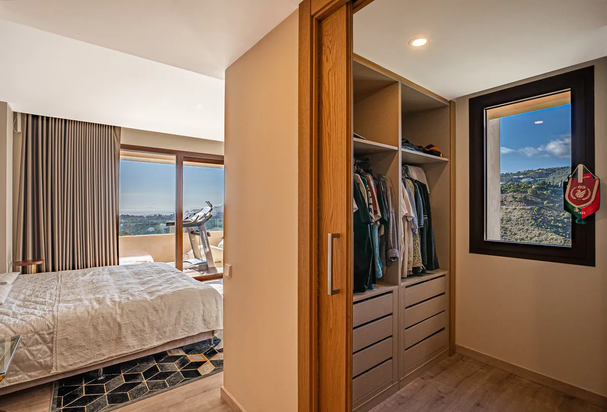 c1a9b1b1-e746-4051-9883-abe21512f85f