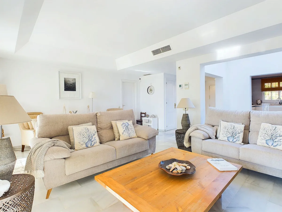 4b24e281-cddf-4766-9d77-c8a796470b77