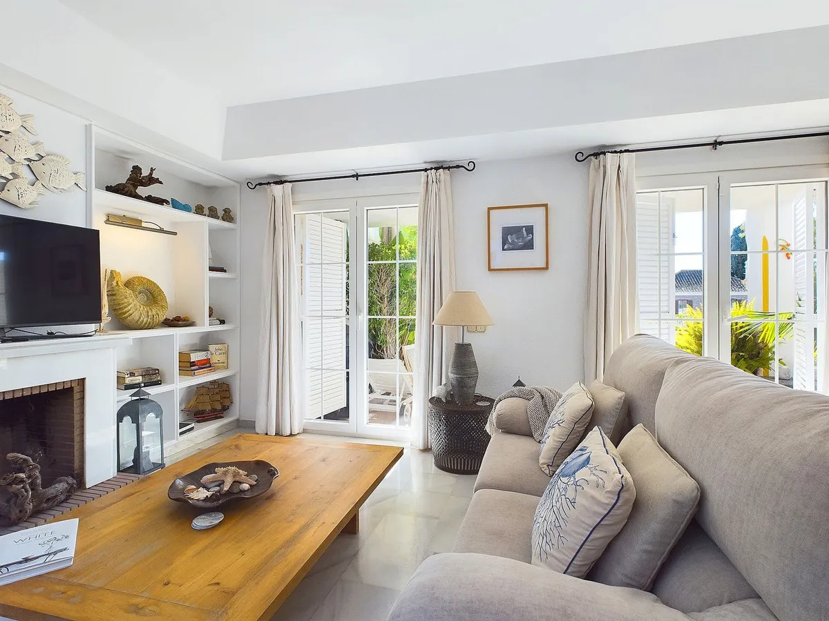 b48e43aa-e949-439a-8e47-a87b42f44ce5