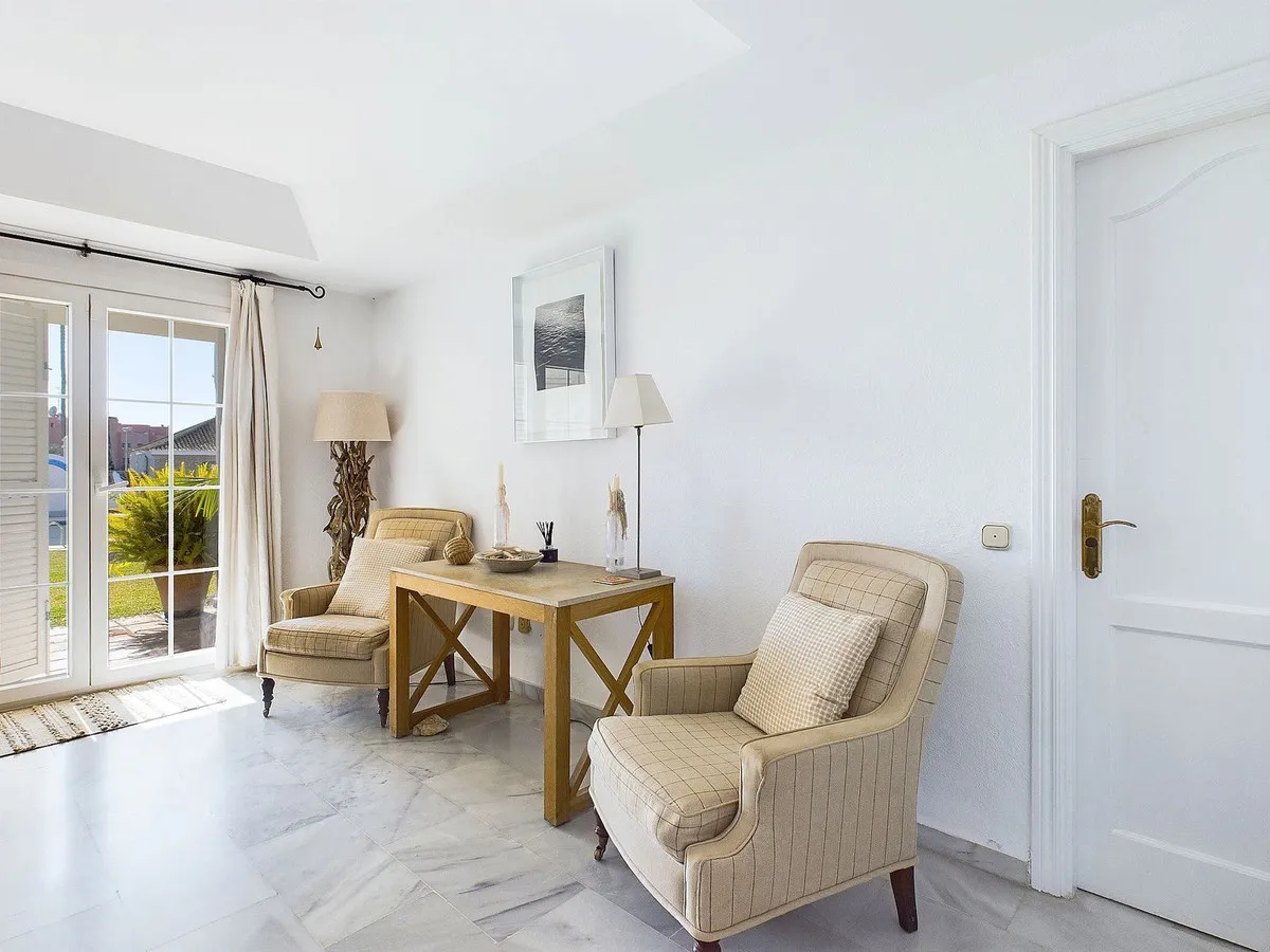 fafe1c7f-6aa2-4a7e-bd8c-2c763a7b32f4