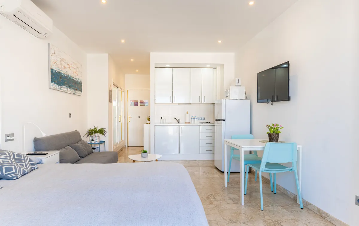 52e5fb25-7fec-4d0e-be26-21bf26ac0ec6