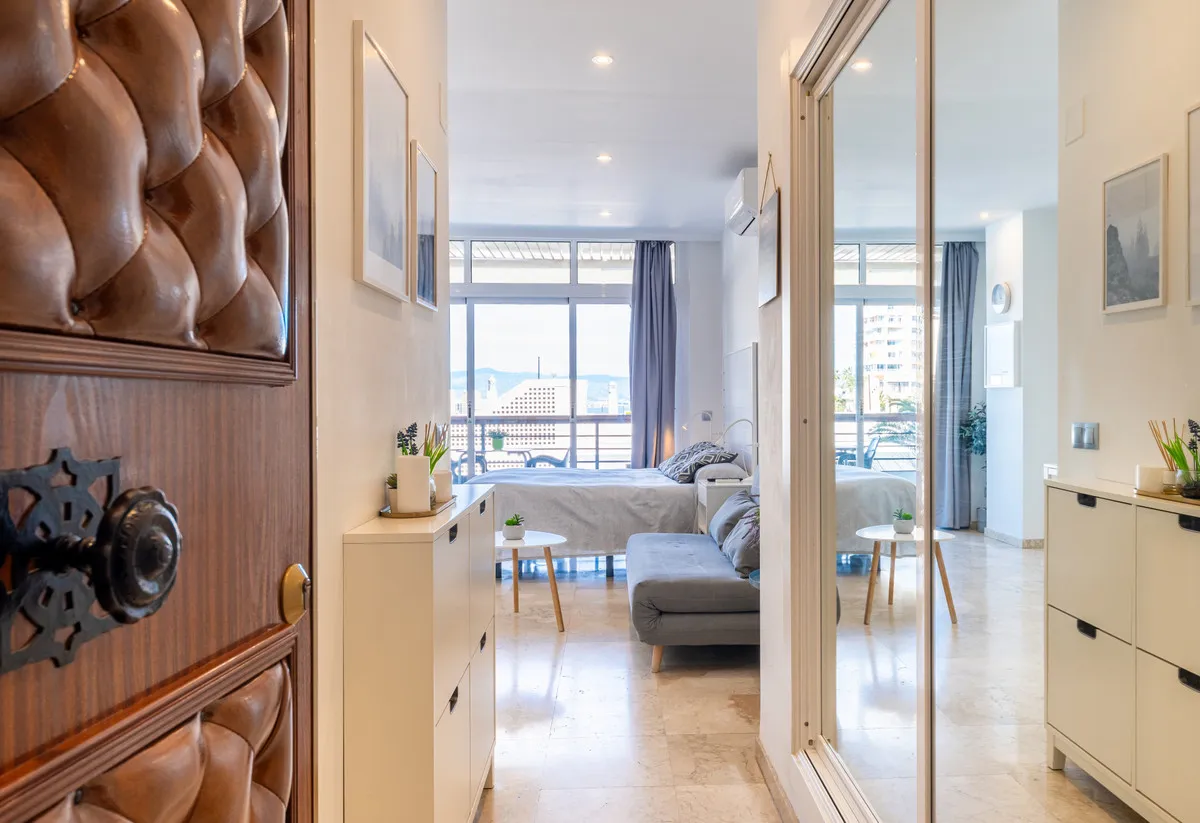 9f2ddeb9-bc2f-4977-8265-bcc51de6d879