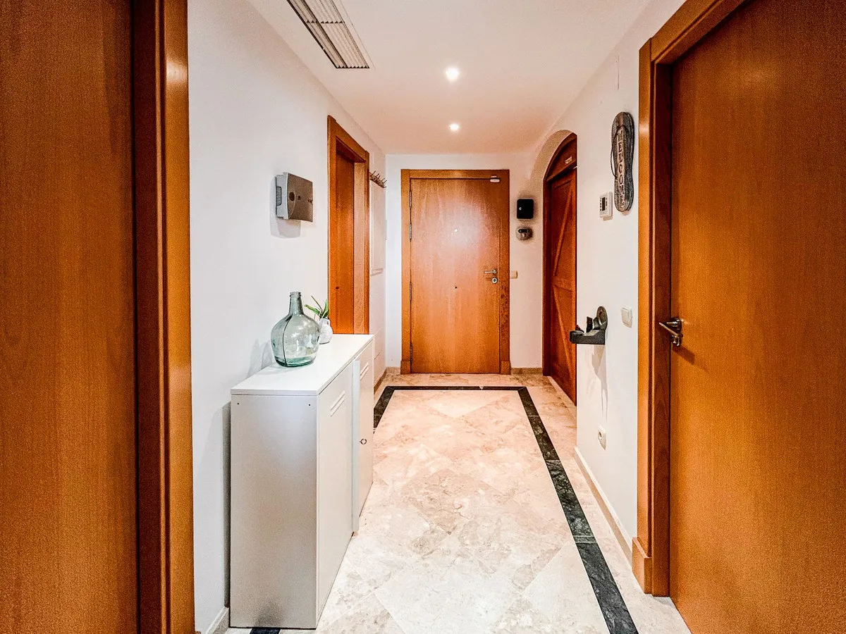 7abfb1e3-9649-4e0c-879b-c8f9aeac2fcb