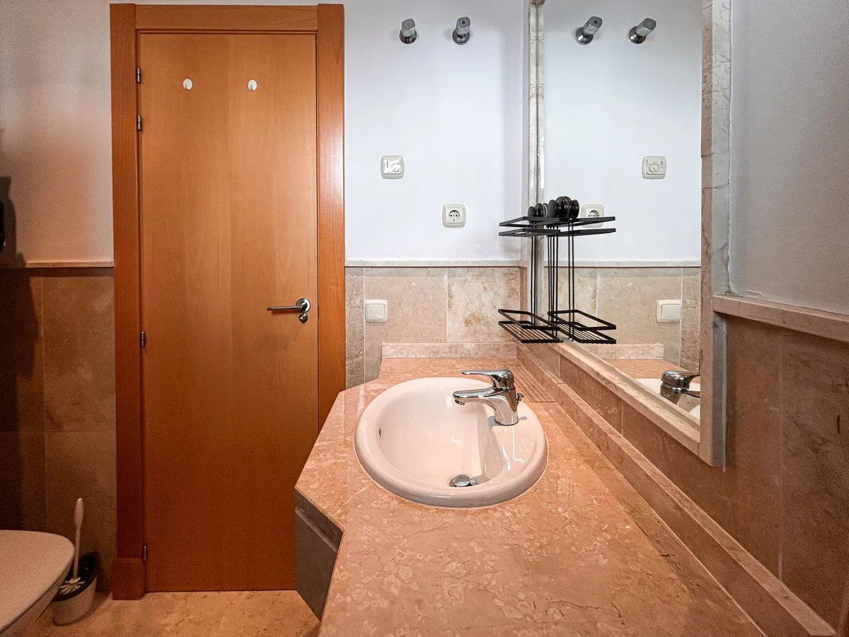 9ae74837-3ac1-49eb-9e3f-1ef5dfbff2f7