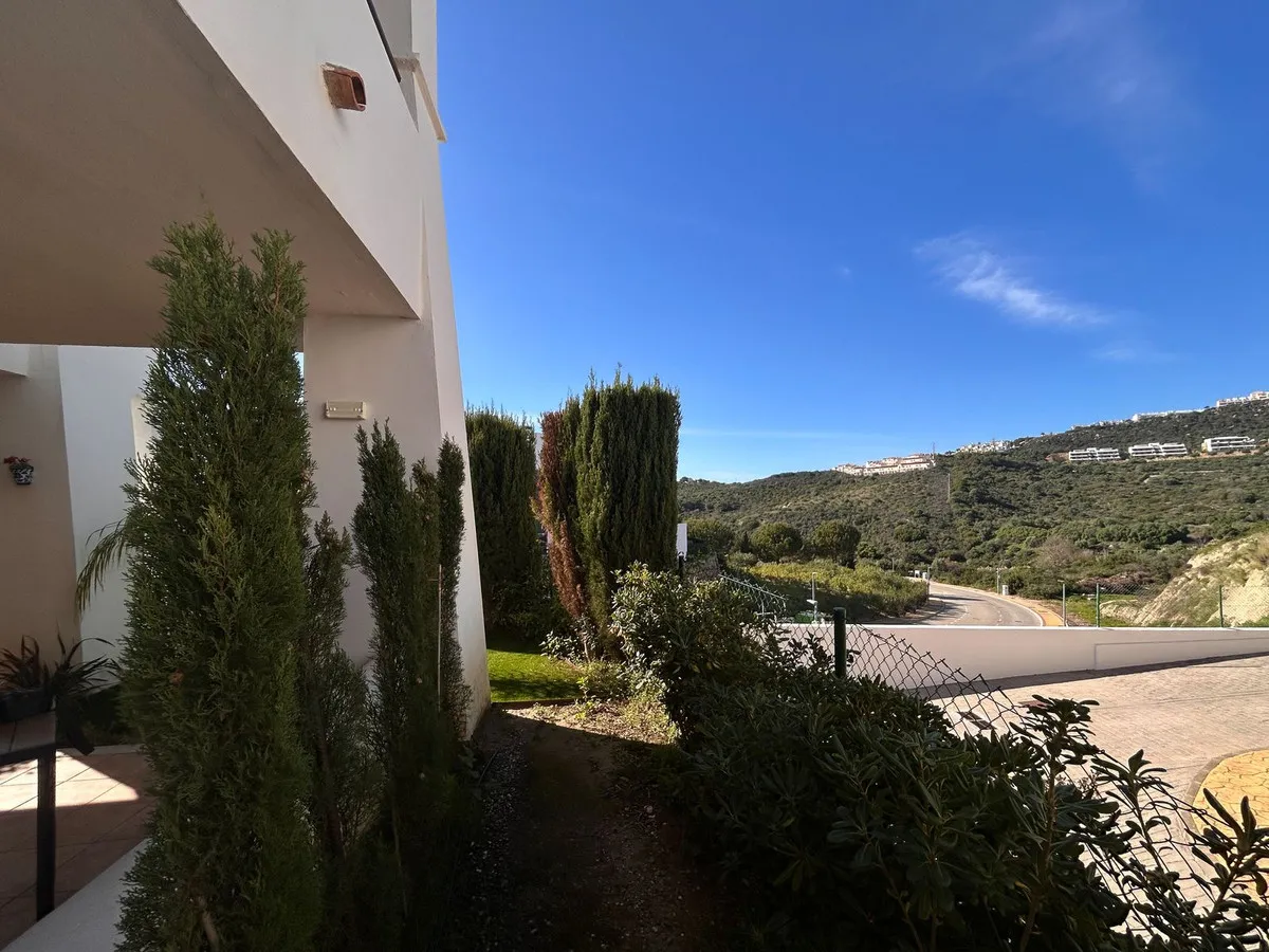 fa976000-cfa5-4766-81c9-406ac9ddf3bf