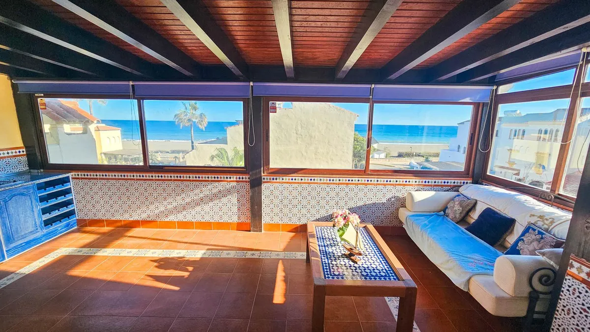 093cce77-c5b2-41a6-a5cf-38a8dc78a544