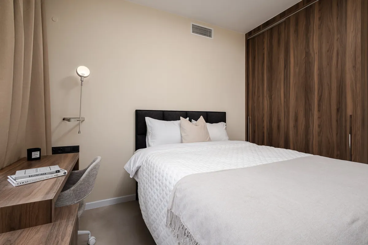 7e57d842-404a-46b1-946c-b4a30ba78289