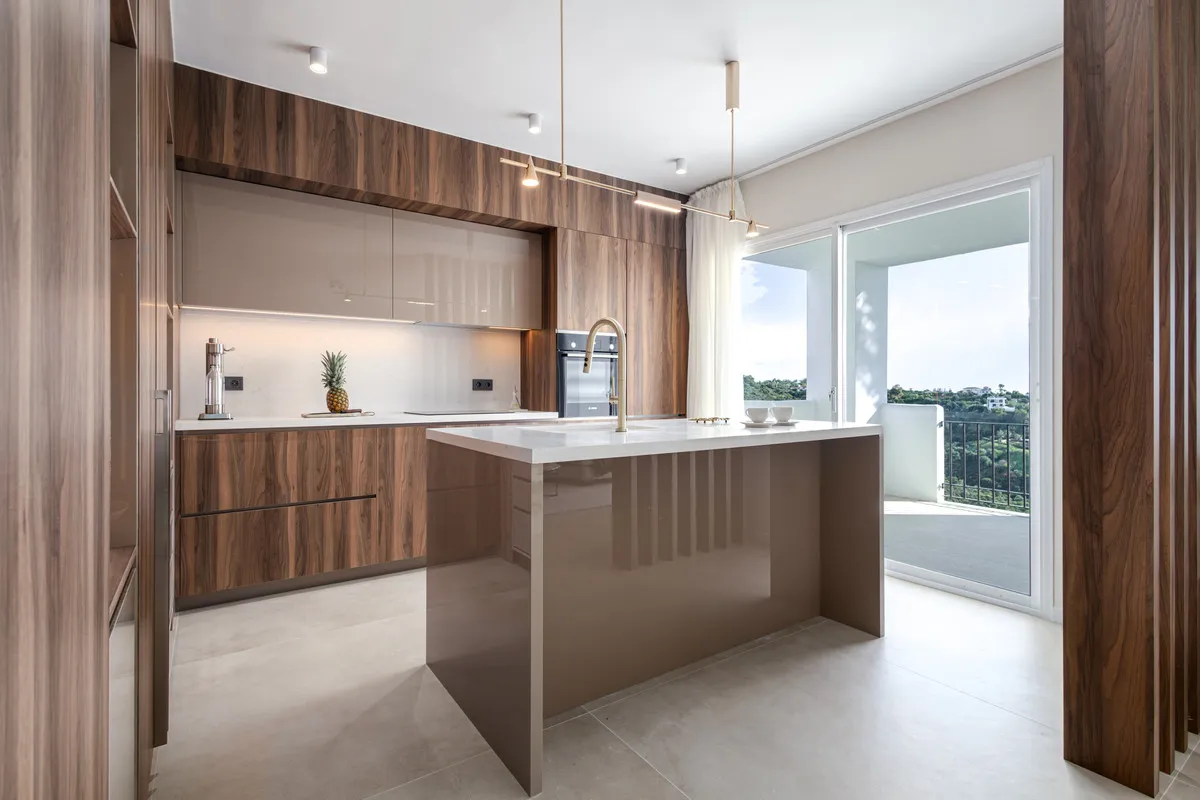 a4deef8b-06a0-4c3c-8c92-2bfd470cf41c