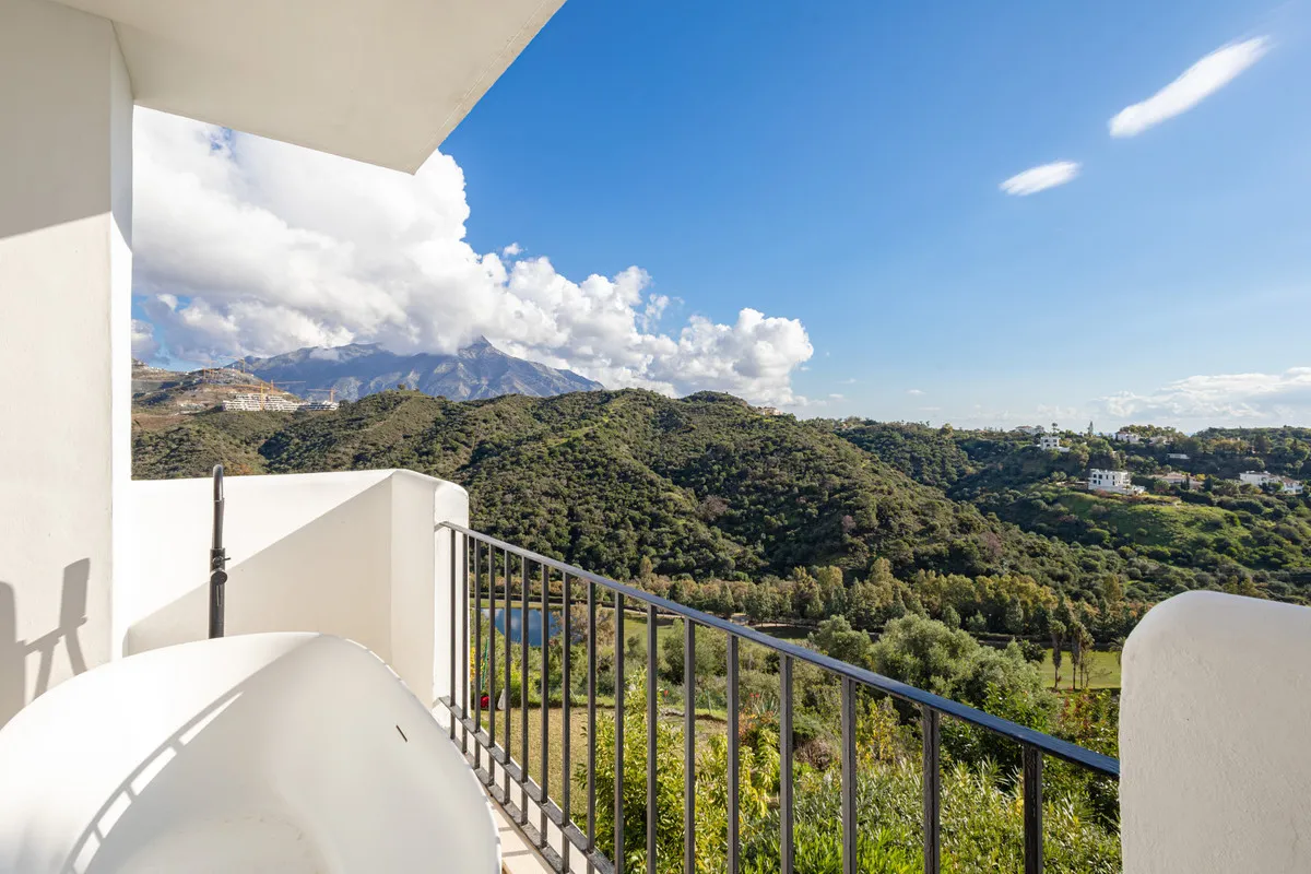 fc01ada2-aedb-40bc-a997-cb5e8aaae063