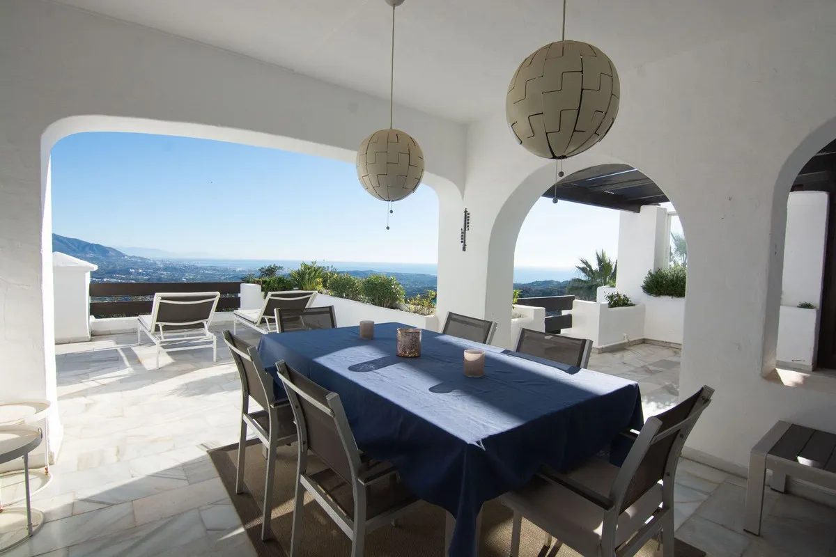 0590baa1-7b6c-472f-9bef-86baf49f3bed