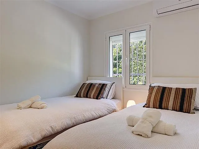 f68337ed-3298-4502-8c73-2252cae1a6d2