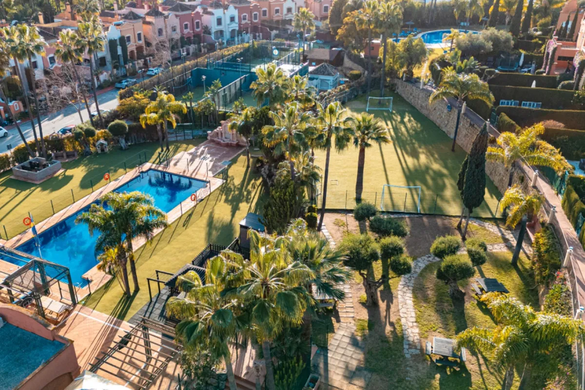 e715a077-b14e-4eaf-9b60-e3f582934db8