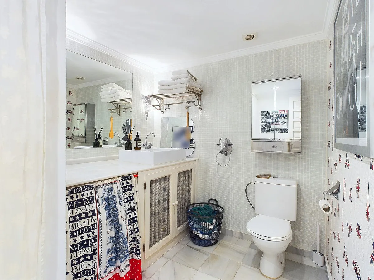 2b43c3df-250a-434f-b87d-475888660f74