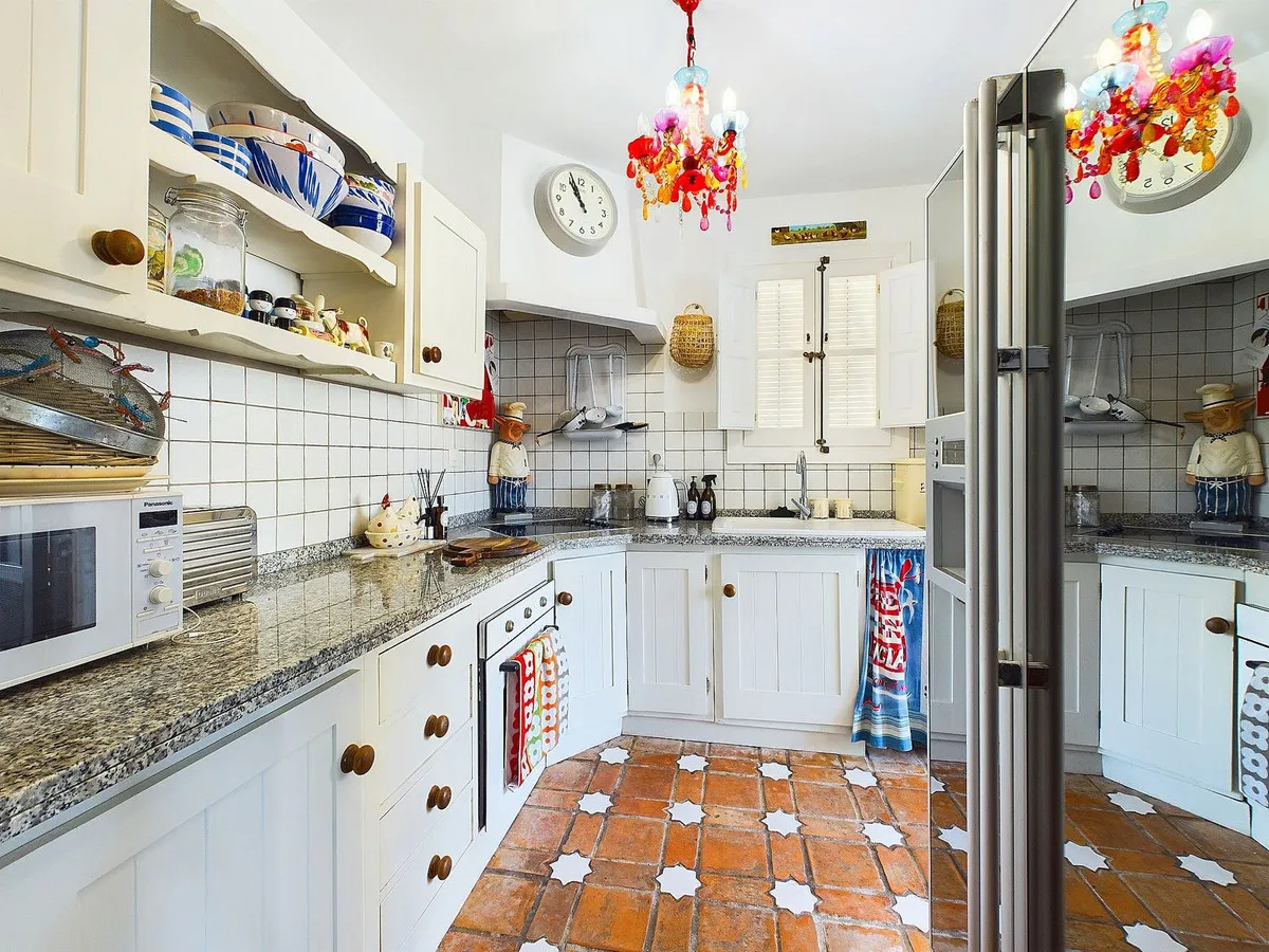 6ee6a06f-b3e3-4525-841b-c4c4926dd4b1