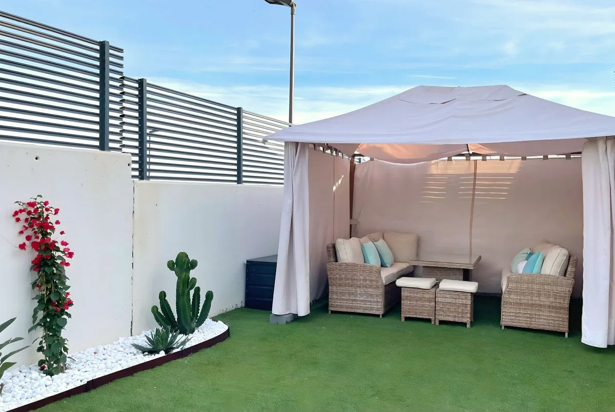 8ecd990f-6d16-464c-b16b-6cf4eaf7e2cf