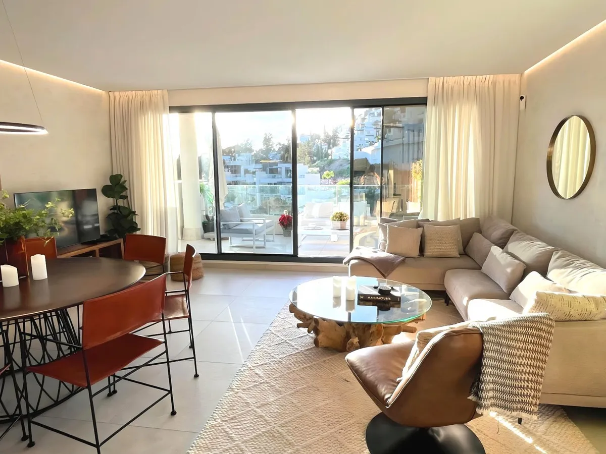 9da81cec-1a54-4672-a762-8c52b62aa21a