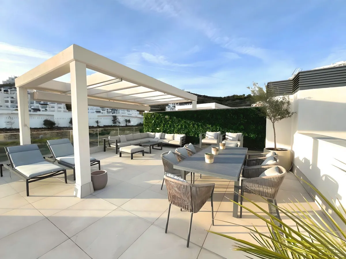 abdfb585-f31d-4bbd-83c4-e3e6767a38de