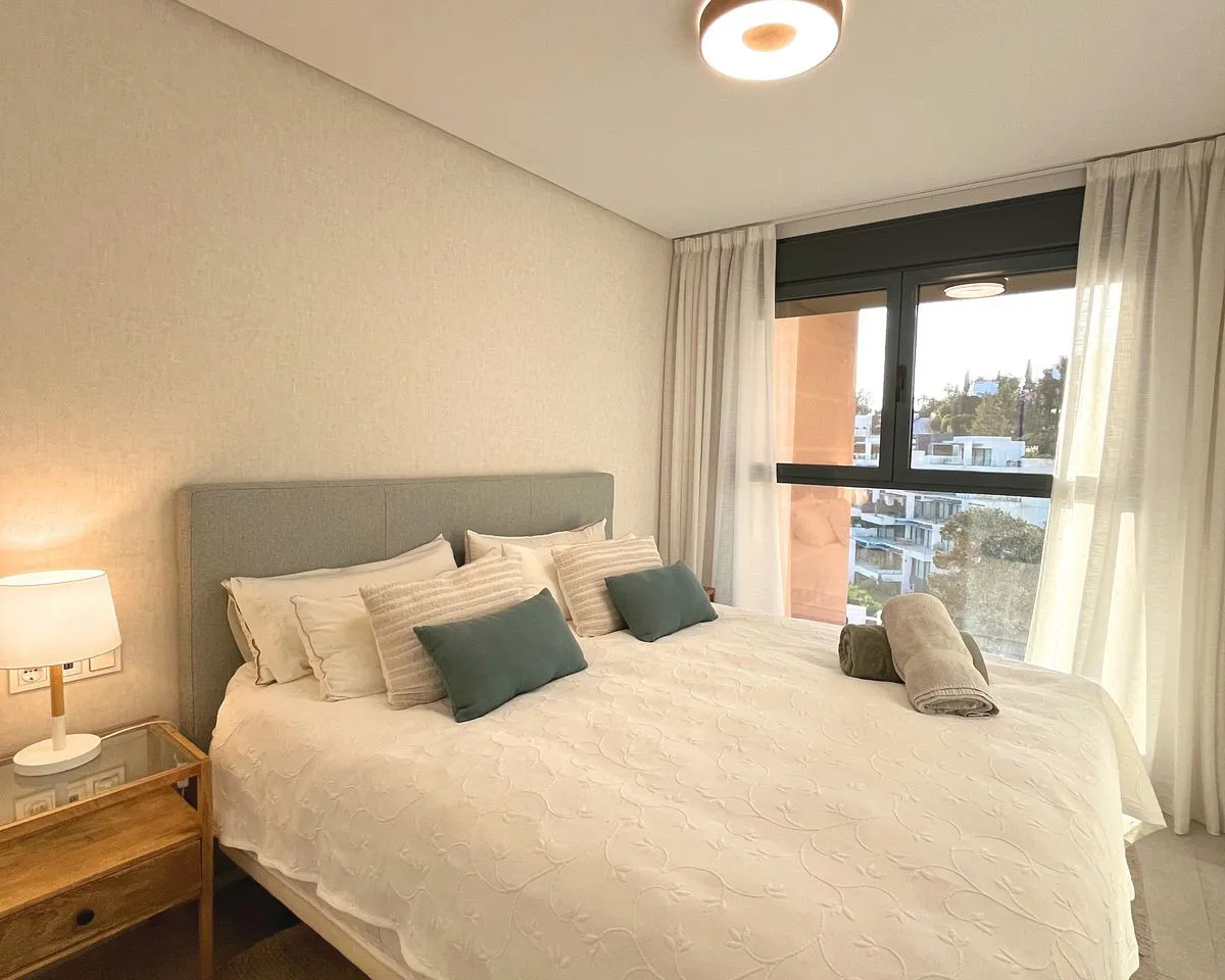 c2f4953c-7c32-4748-b65e-798cafd7e861