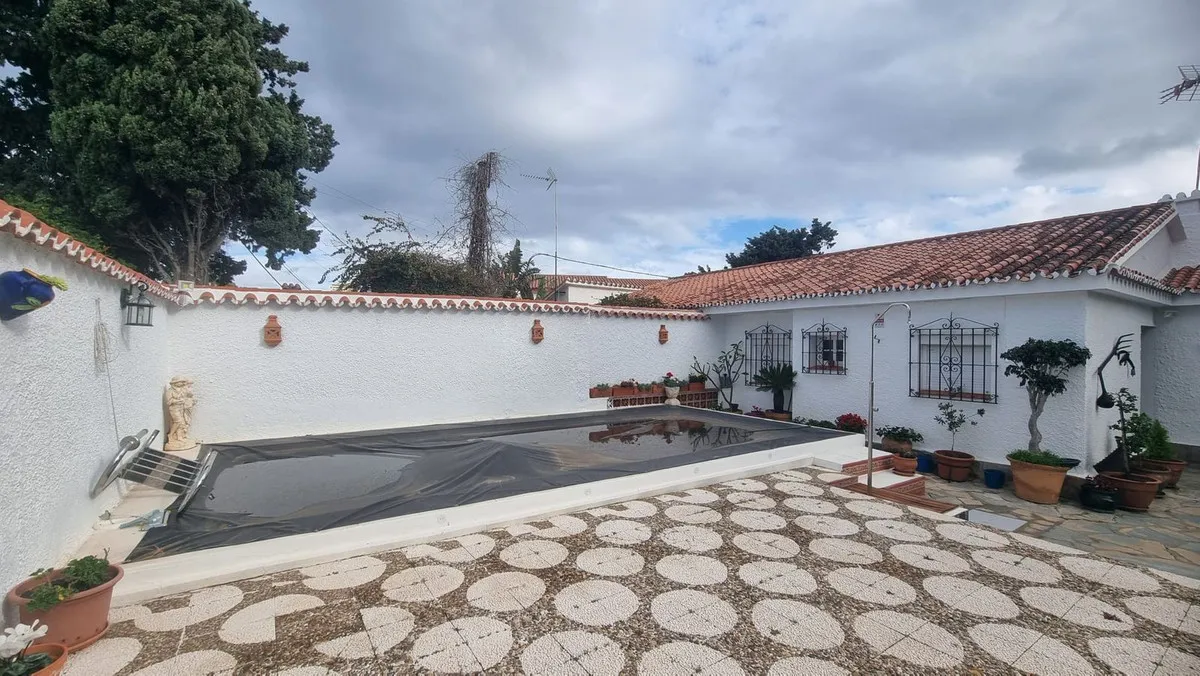 10f2c575-eee6-431f-bda6-aa3cdb7a49db