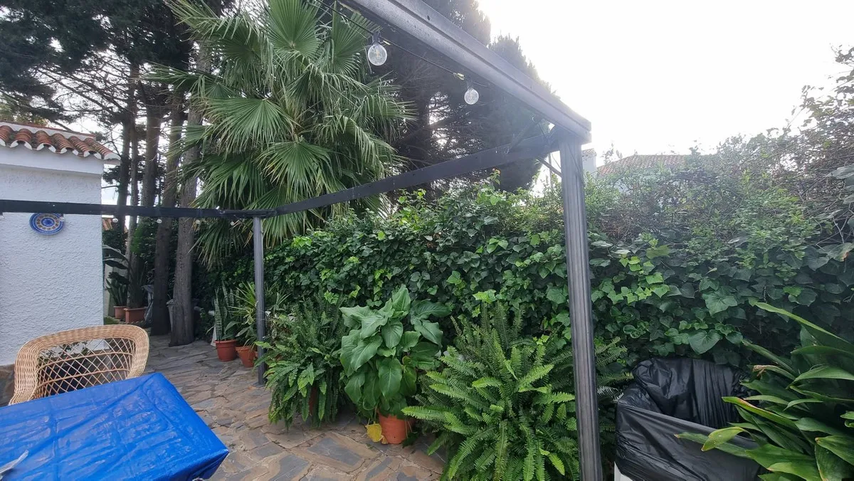 8015e675-d6f7-45ad-974a-f0ff5c6902bb