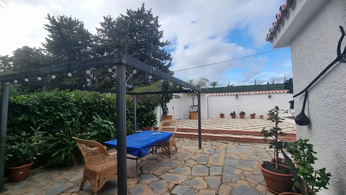 ff04d46f-ebe2-4d00-a78a-9e80414afc36