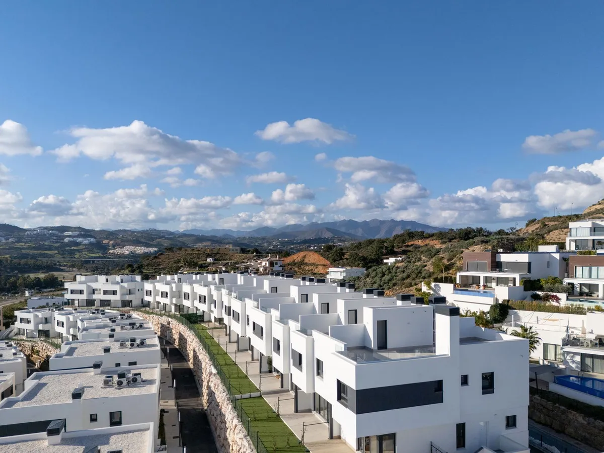 6b84d175-65c4-4ec7-af81-77956ea469ce