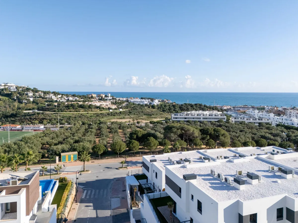 f943b6dc-ab8a-4a7b-8933-d8bbcc8e1e0d