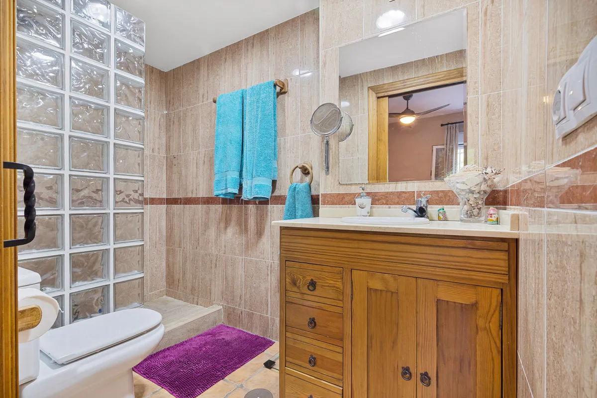 3cc973c5-0aa0-44ec-9ab3-38965772be01