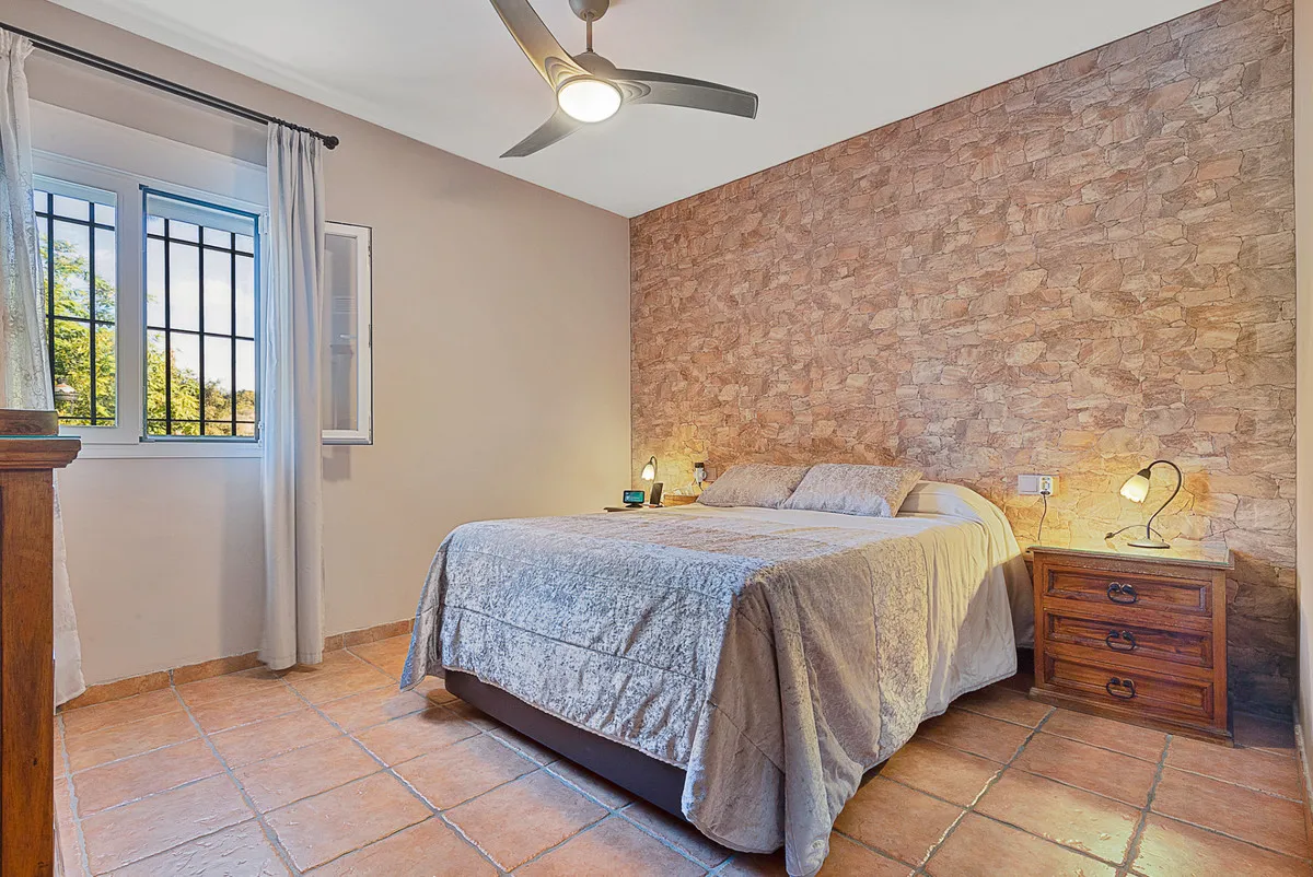 4a20ca07-557e-4d25-8ea0-60aaa30da52e