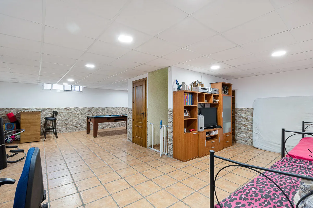 64d85dfa-c7b1-4721-b6ff-84c779040e49