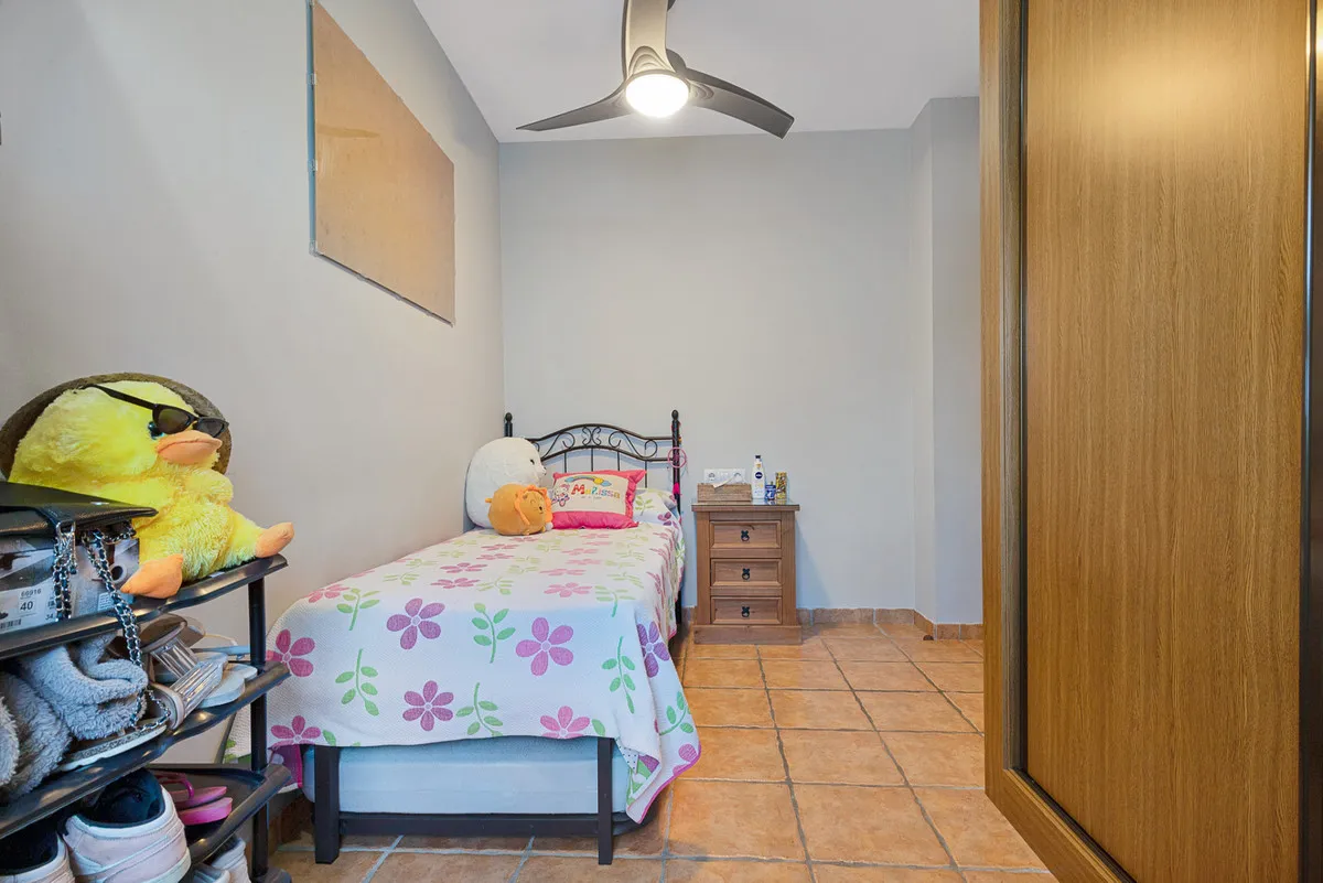 e394b298-9b6e-472f-ac57-99a5607c4776