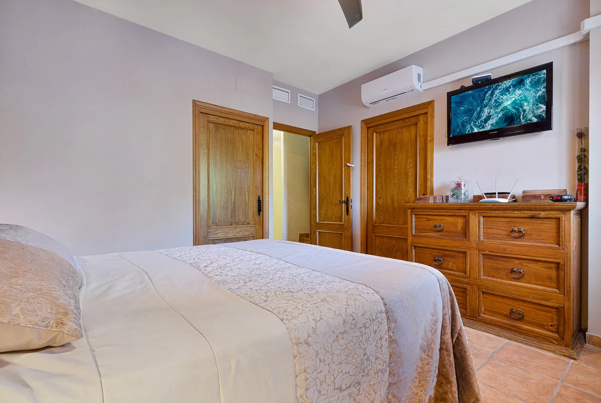 f105f180-fb83-4ddc-92f2-ad4ea22b1d32