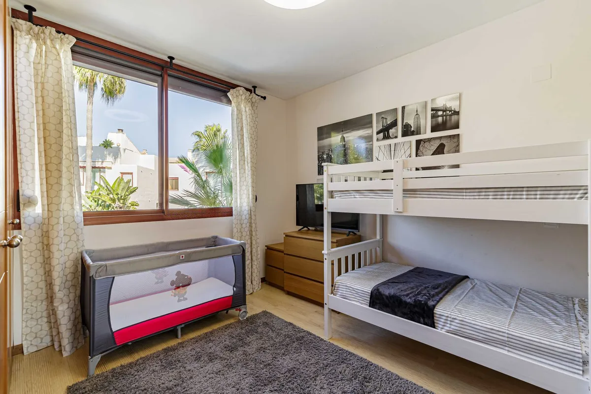 1fe5d201-fc2e-4a0f-931b-798bd2c253bd