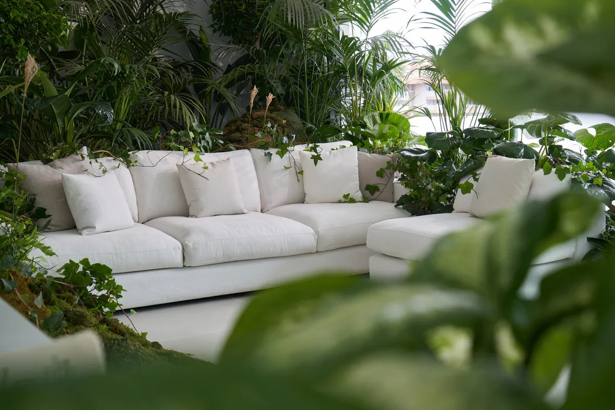 61c52000-3d45-4a6b-8cd7-763d15305343