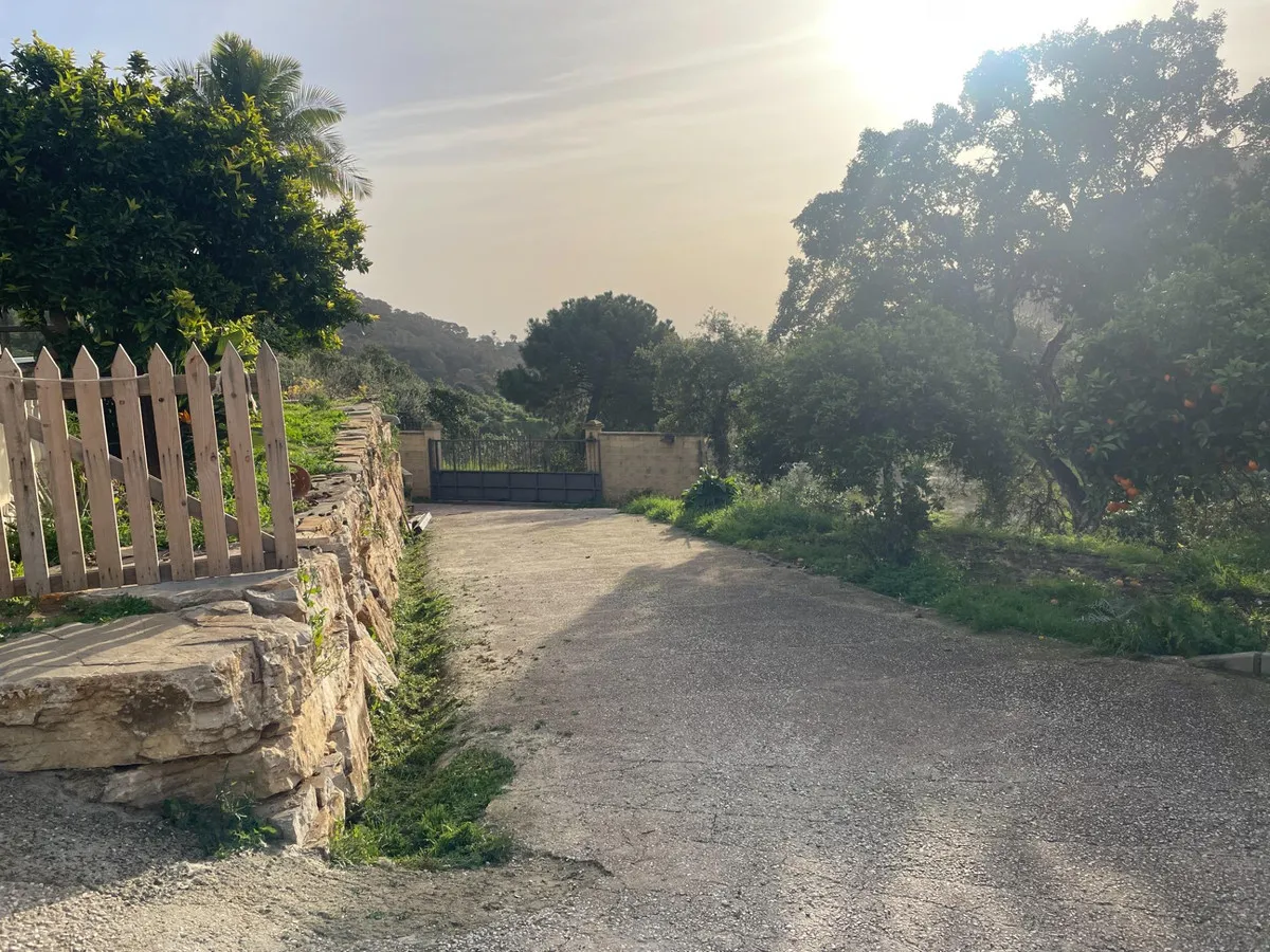 0c4e7e3c-9332-4085-bcef-2a1dad555479