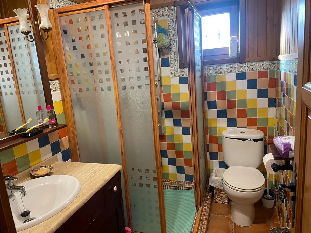 3ff8dd5c-07a4-49d1-ac14-9c03423158b6