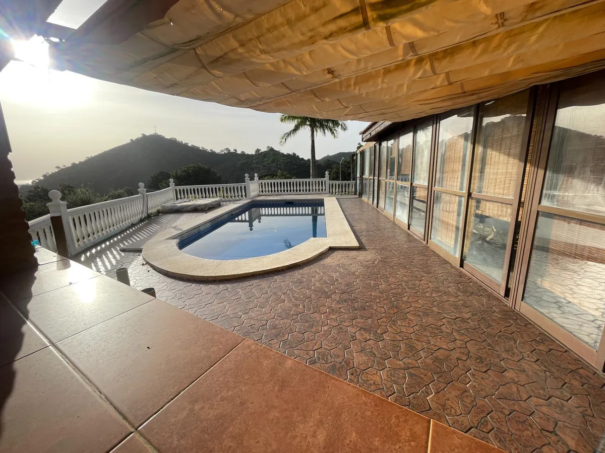 a84fa159-fb49-4a28-9eaf-ce77f8a66fca