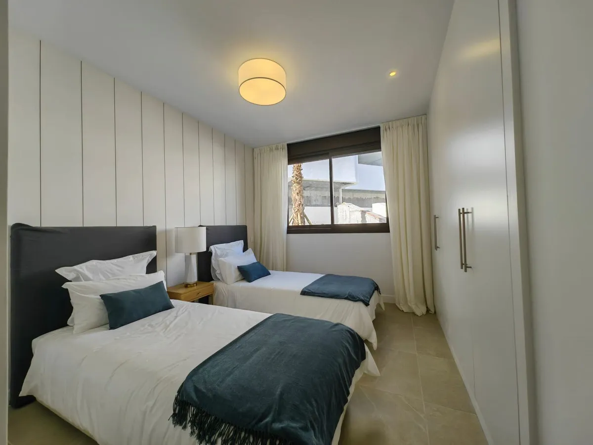 4c39dded-fae9-4fae-9fad-7aa072931be2