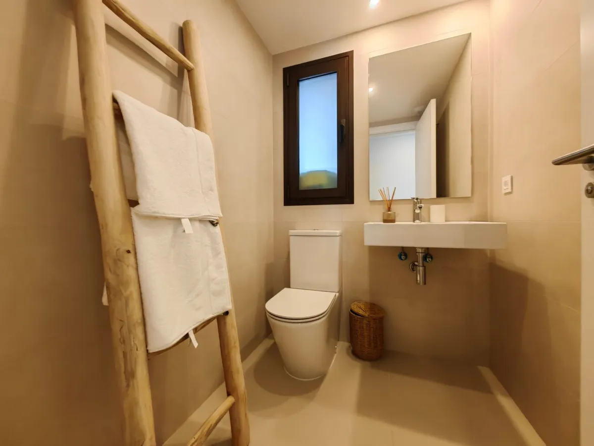 d73db040-a7d4-4fd8-b44a-3e0a00841f89