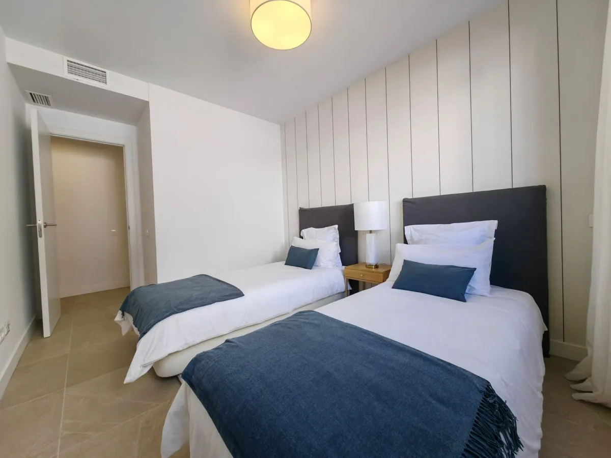 e78bf096-54e9-4c2c-a15e-75e20b7db3da