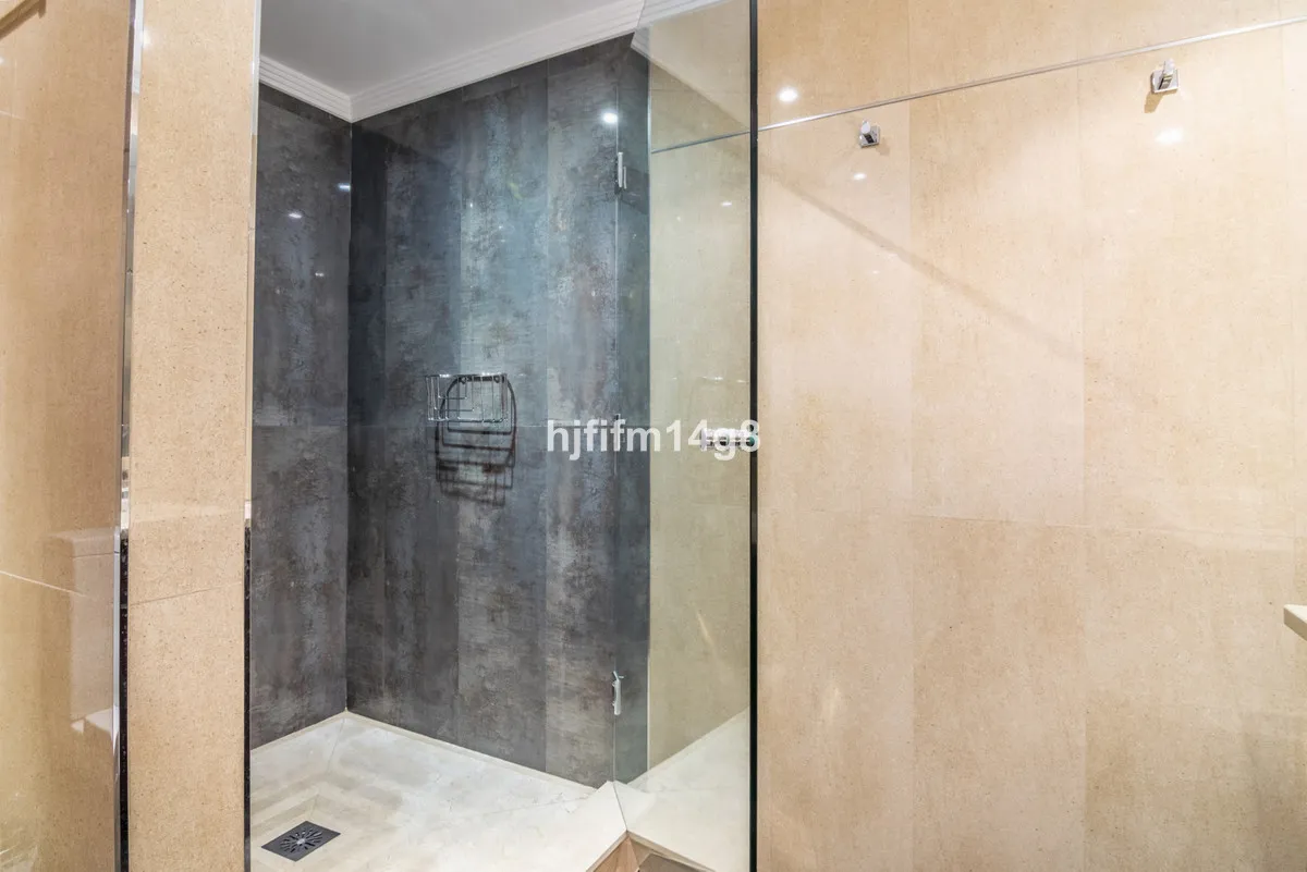 580c156d-c949-48cd-a850-0cd4b7318e15