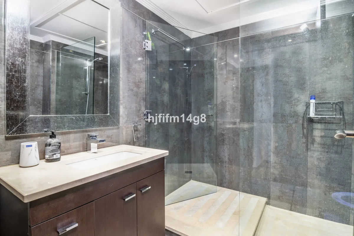 f3e3c802-2295-4d36-97fd-46d0b261d526