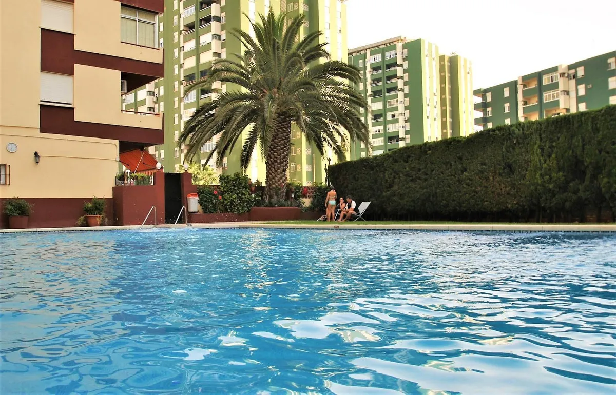 f65da0e6-1f6e-4452-8d08-8dcca8642f7a