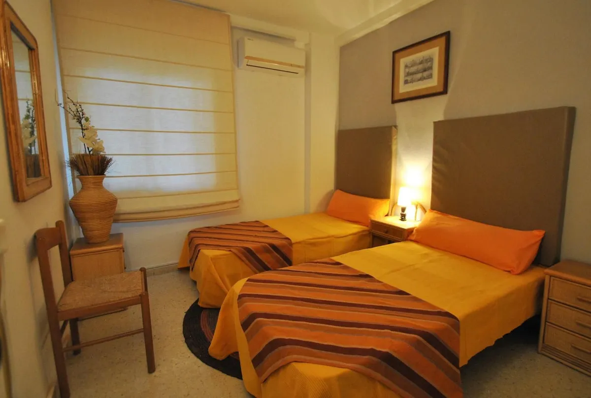 faf9beaf-63f4-4ac5-8574-cbca60636198