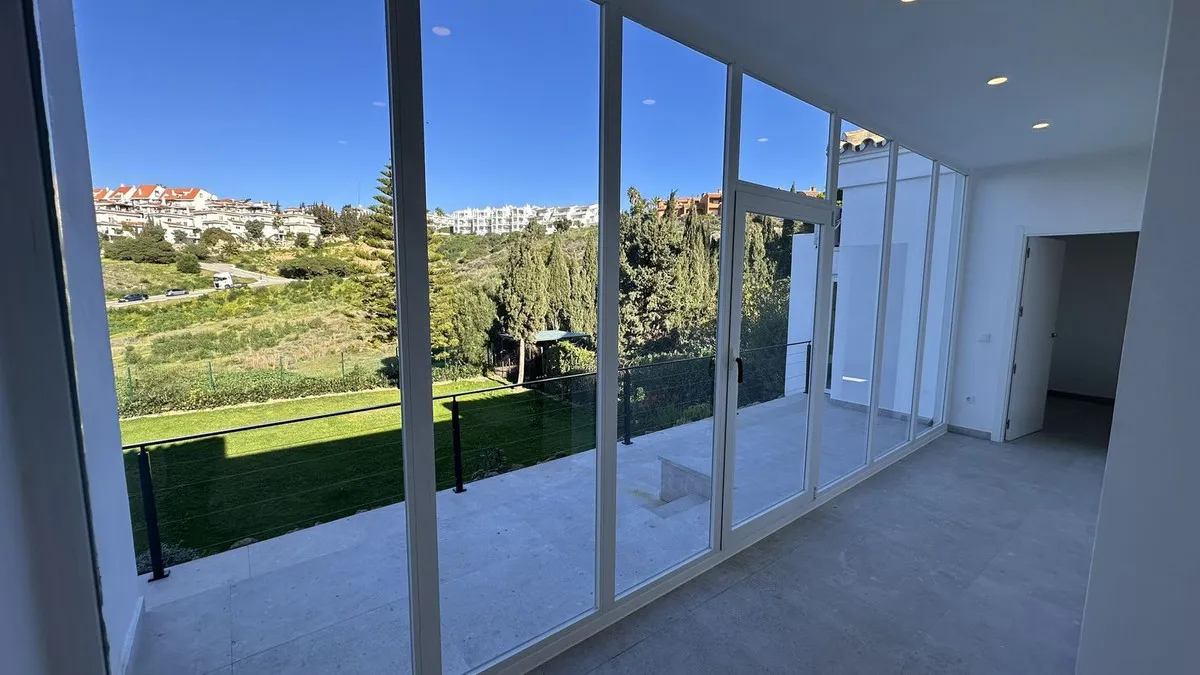 b2cd4dad-8794-4910-b25c-bfecfb3a8cde