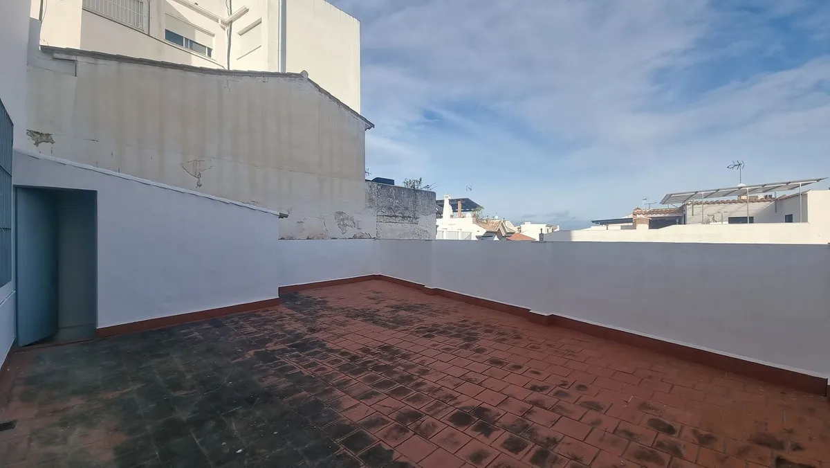 1a374f1c-b666-47a2-a2bf-f842dba48c5e