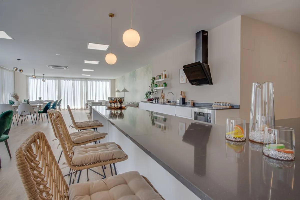 187947d4-7a8c-4a26-9f0c-597599c85755