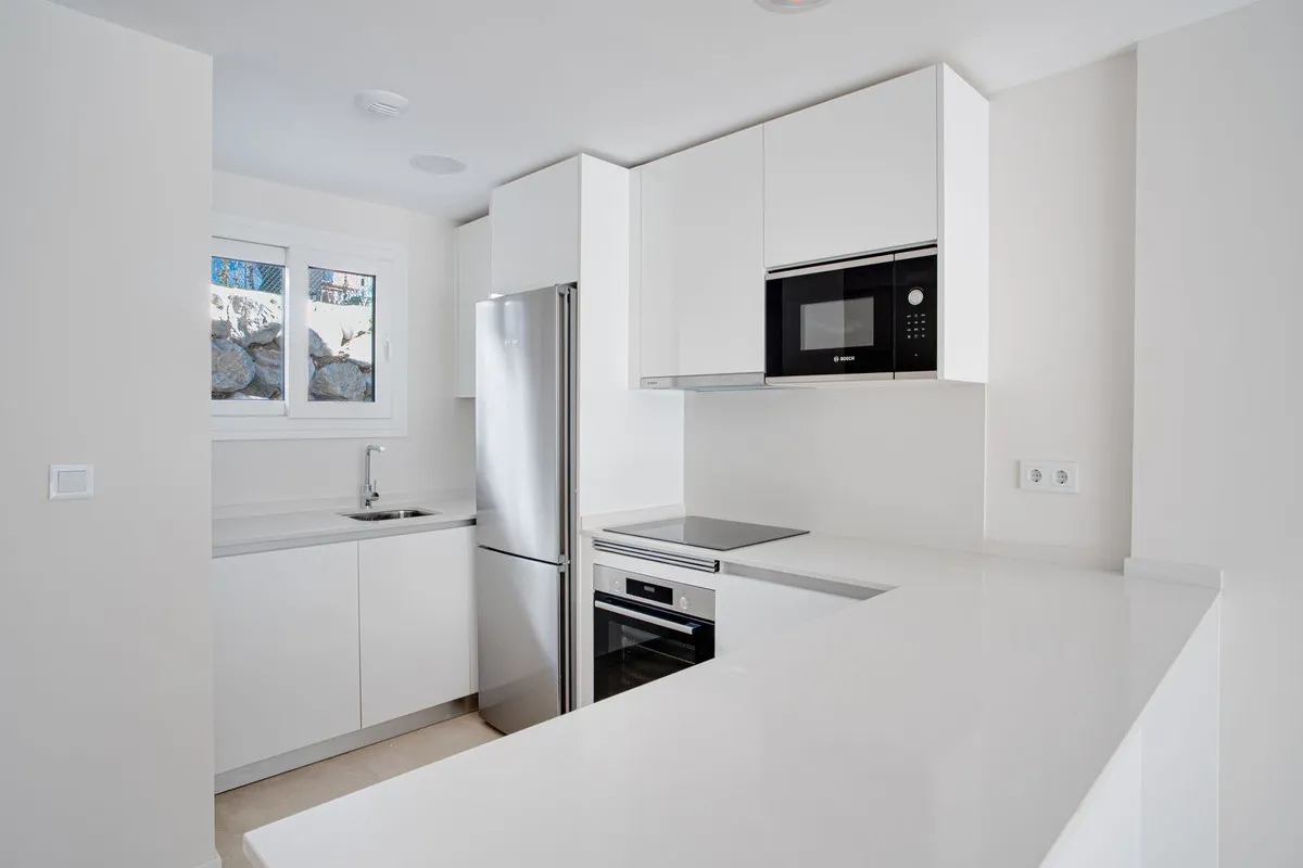 23c32cdb-ca87-49b6-b349-464390022218