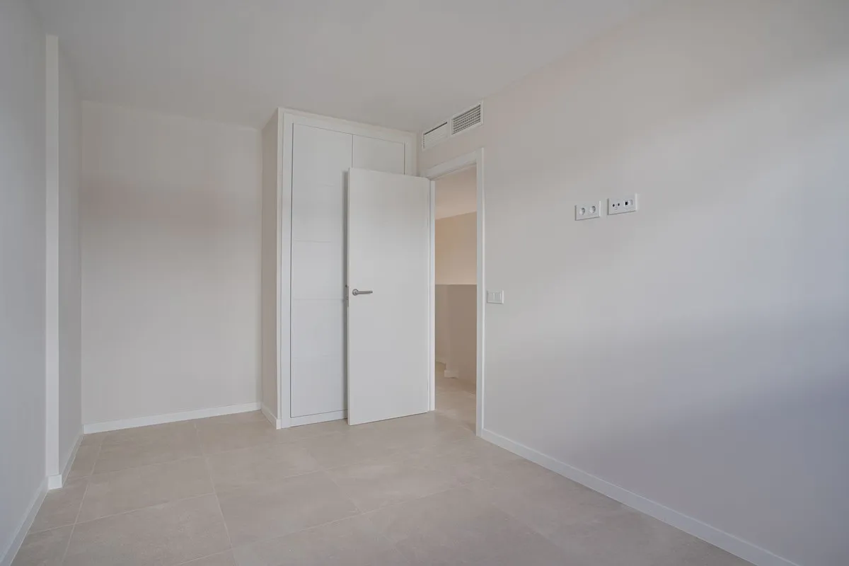 988f561e-f19c-4a86-b6f8-959e266e73c5